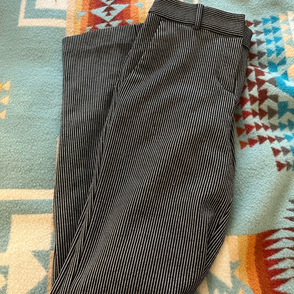 Express pin stripe dress pant, size 00R